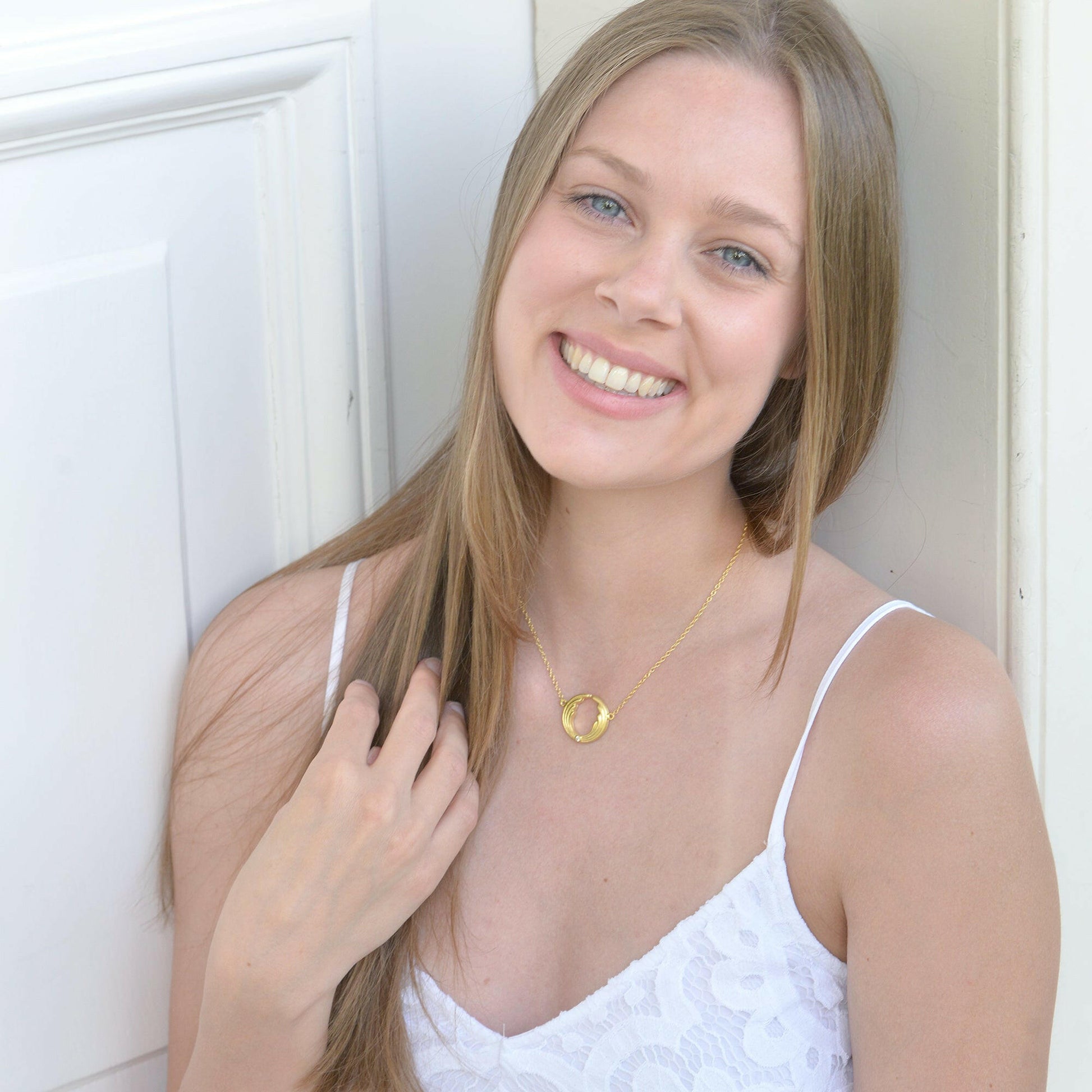 Engelanhänger Glücksrufer "LIGHT" - mit Kette - Gold.